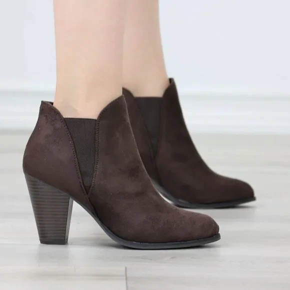 Womens Ankle Heeled Boots Elastic Gore Pointed Toe Brown Faux Suede - Picture 4 of 12